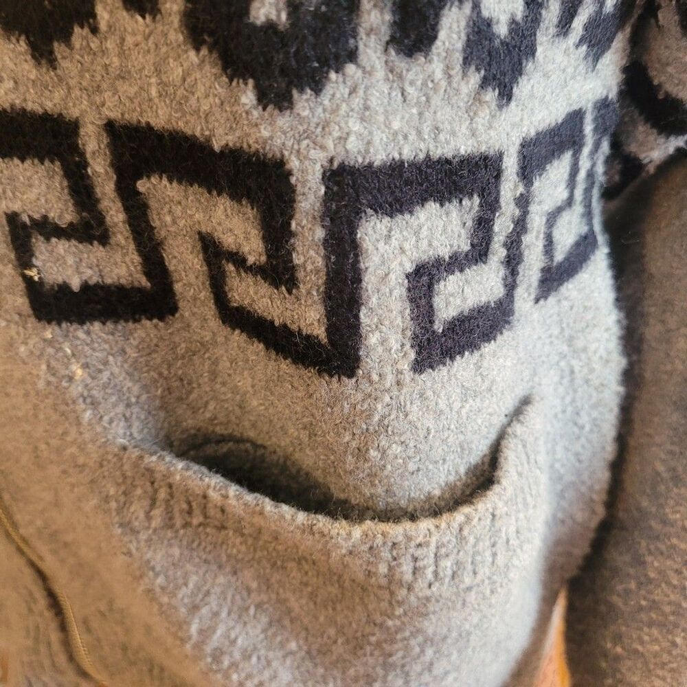 Universal Thread Gray Neo-tribal Patterned Women's Sweater - Picture 2 of 6